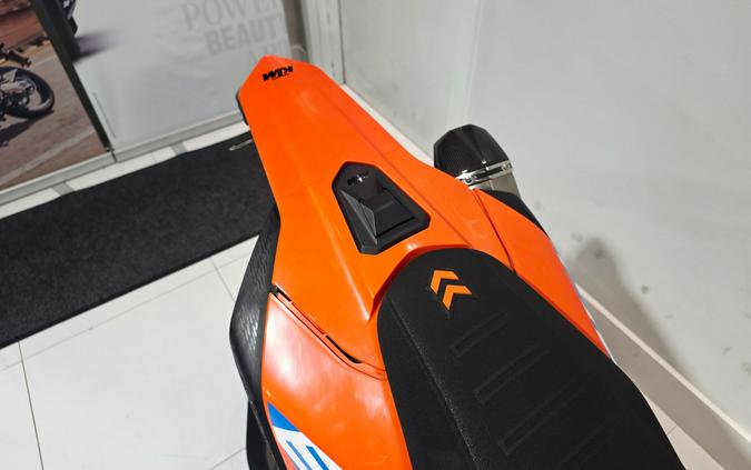 2023 KTM 690 SMC R
