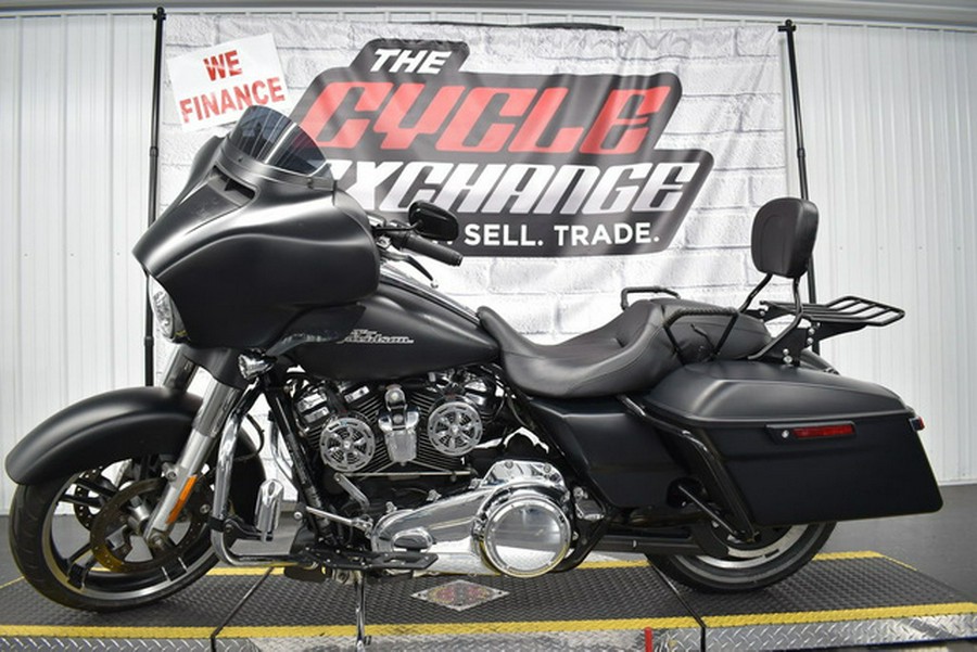 2017 Harley-Davidson FLHXS - Street Glide Special