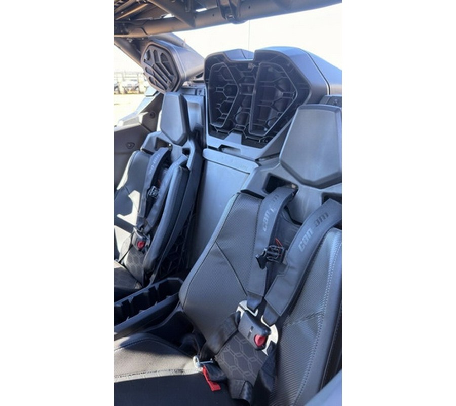 2026 Can-Am Maverick R MAX X Rc