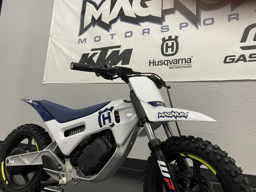 2024 Husqvarna® EE 2