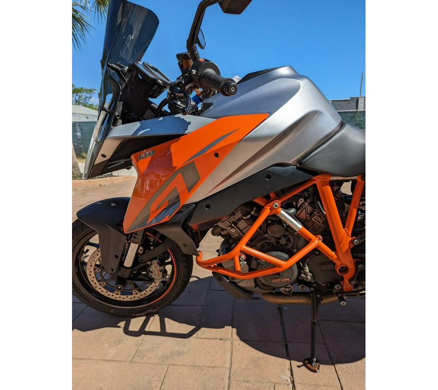 2017 KTM 1290 Super Duke GT