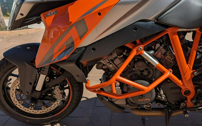 2017 KTM 1290 Super Duke GT