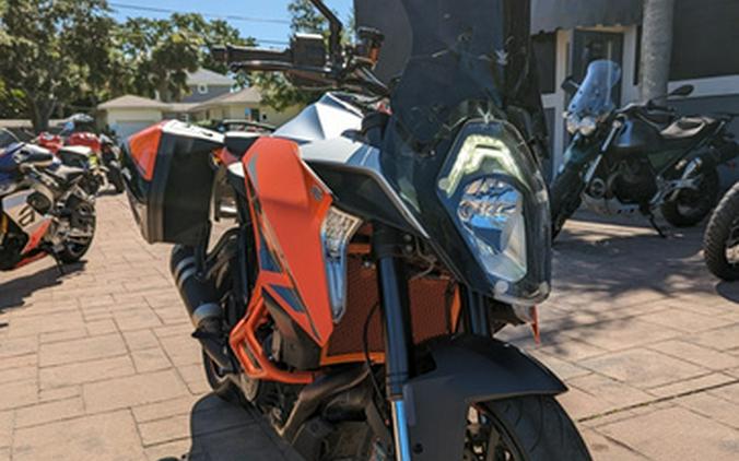 2017 KTM Super Duke 1290 GT