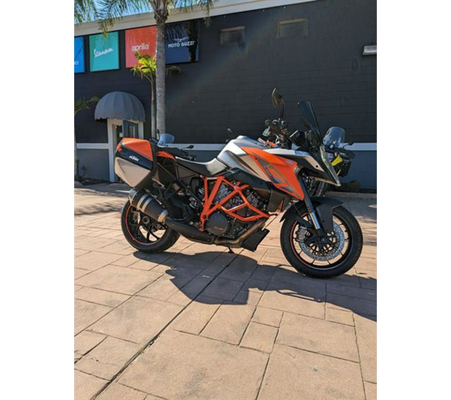 2017 KTM Super Duke 1290 GT