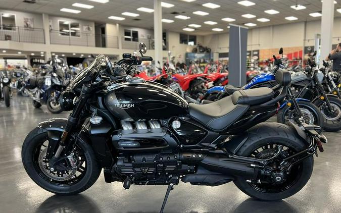 2022 Triumph Rocket 3 GT Triple Black Sapphire Black Silver Ice