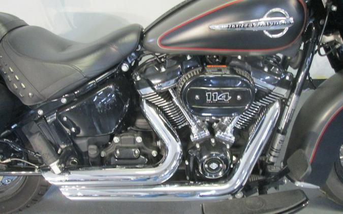 2018 Harley-Davidson® FLHCS - Softail® Heritage Classic 114