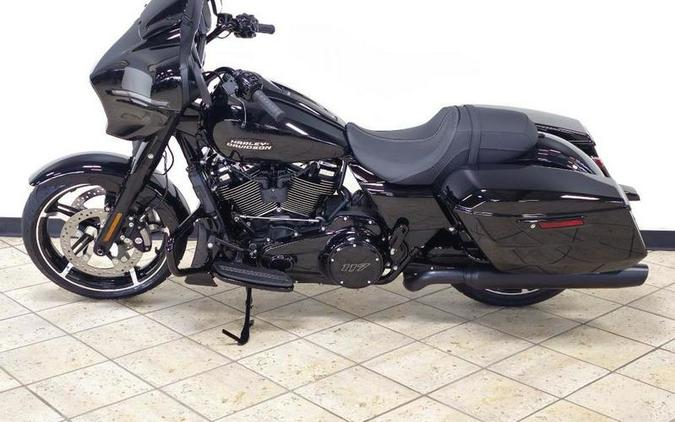 2025 Harley-Davidson® FLHX - Street Glide®