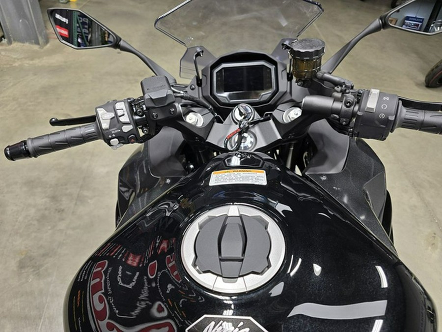 2025 Kawasaki Ninja 1100SX ABS