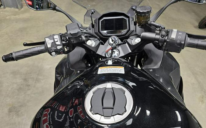 2025 Kawasaki Ninja 1100SX ABS