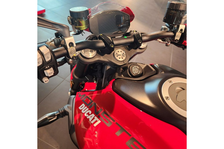 2024 Ducati Monster Plus