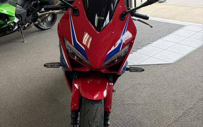 2025 Honda® CBR650R E-Clutch