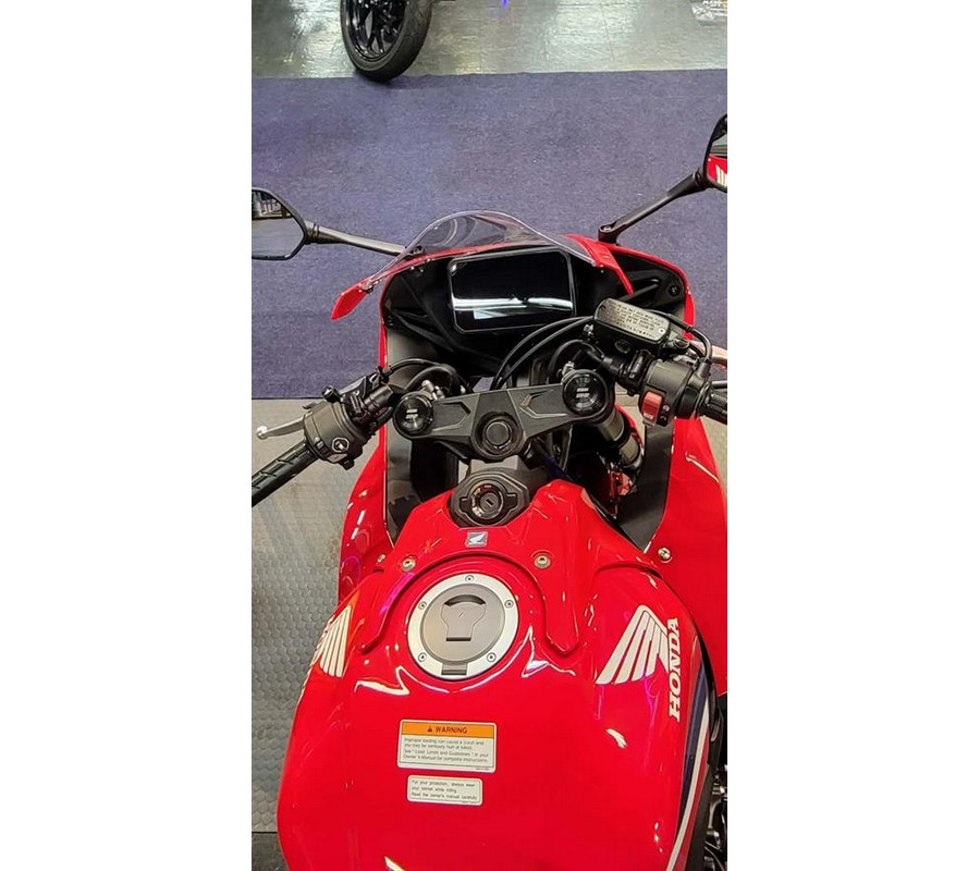 2026 Honda CBR650R E-Clutch
