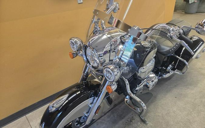 2022 Indian Springfield Black Metallic/Dirt Track Tan