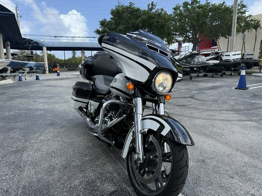 2016 Harley-Davidson FLHXS - Street Glide Special