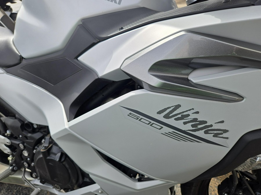 2024 KAWASAKI NINJA 500 ABS