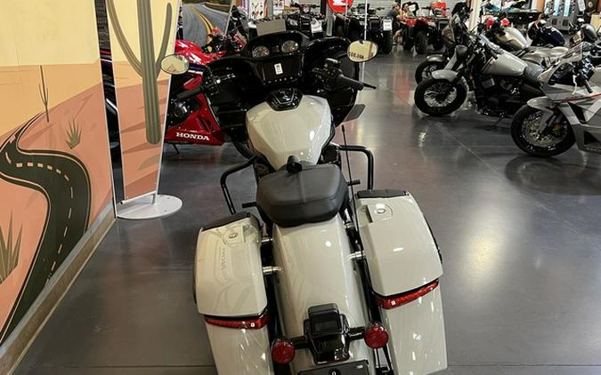 2026 Indian Challenger Dark Horse 112 W/Powerband Audio Chalk With Black Metallic