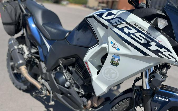 2022 Kawasaki Versys®-X 300 ABS Metallic Ocean Blue/Pearl Robotic White A14527