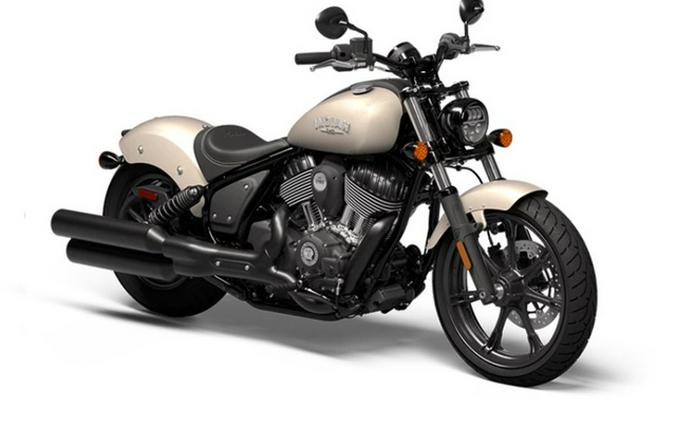 2023 Indian Chief Silver Quartz Smoke
