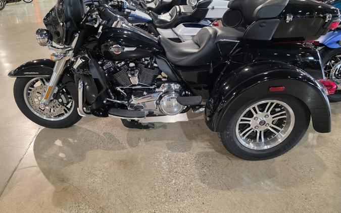 FLHTCUTG 2023 Tri Glide Ultra