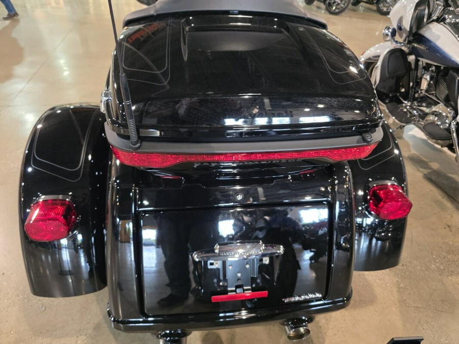 FLHTCUTG 2023 Tri Glide Ultra