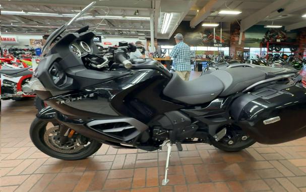 2016 Triumph TROPHY SE