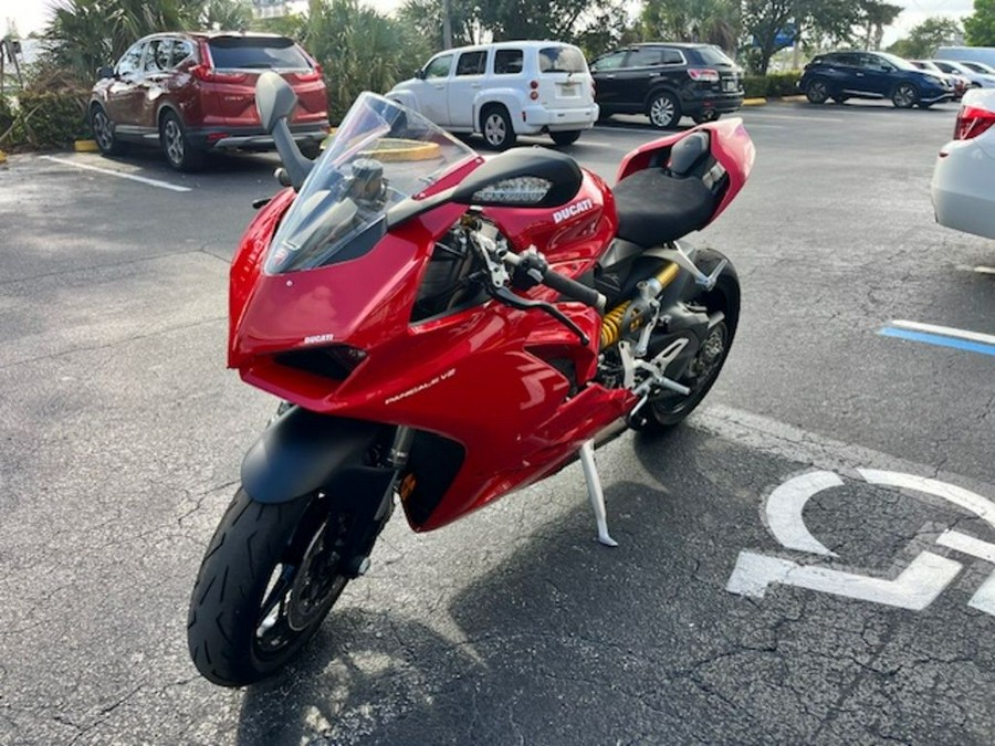 2023 Ducati Panigale V2 Ducati Red