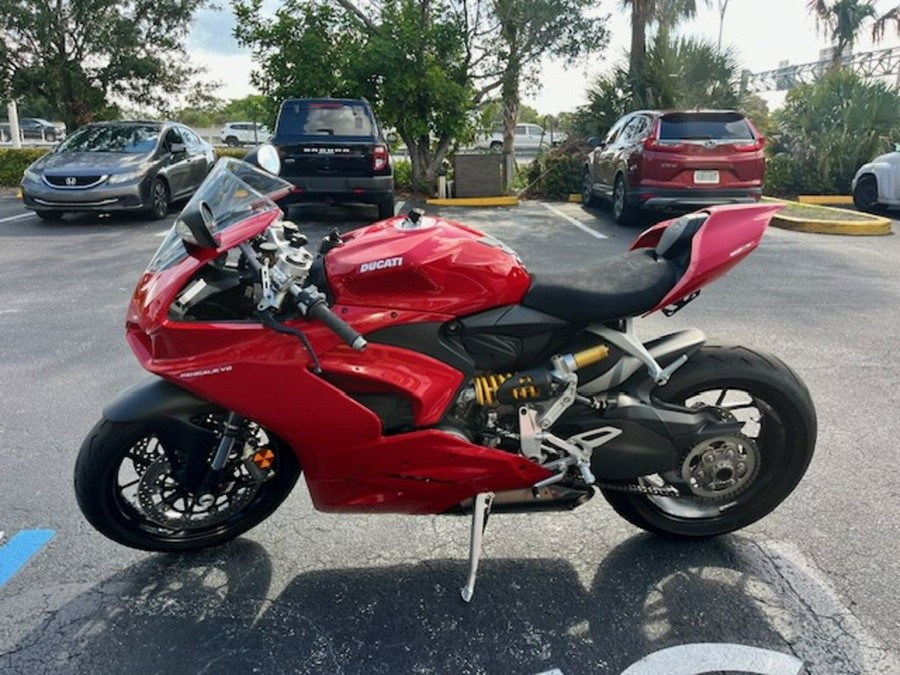 2023 Ducati Panigale V2 Ducati Red