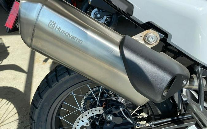 2025 Husqvarna Motorcycles Norden 901