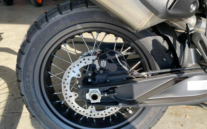 2025 Husqvarna Motorcycles Norden 901