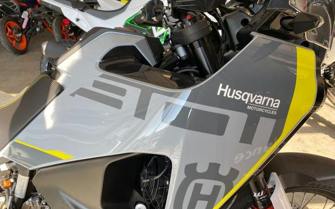 2025 Husqvarna Motorcycles Norden 901