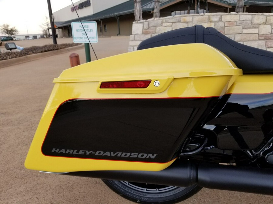 2023 Harley-Davidson® Street Glide® Special Industrial Yellow / Vivid Black