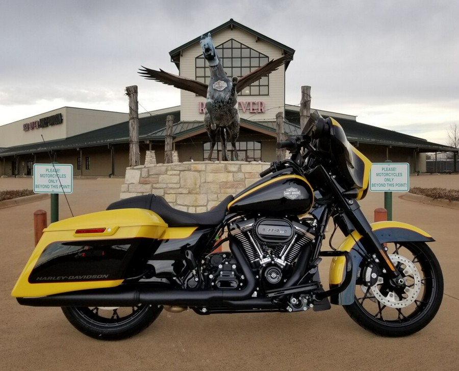 2023 Harley-Davidson® Street Glide® Special Industrial Yellow / Vivid Black