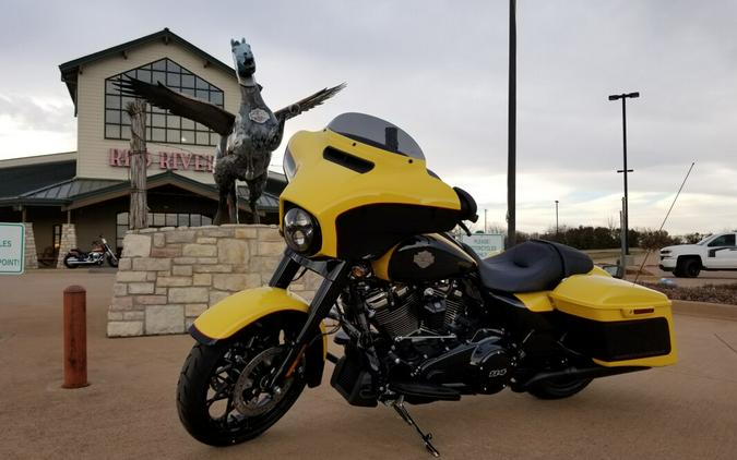 2023 Harley-Davidson® Street Glide® Special Industrial Yellow / Vivid Black