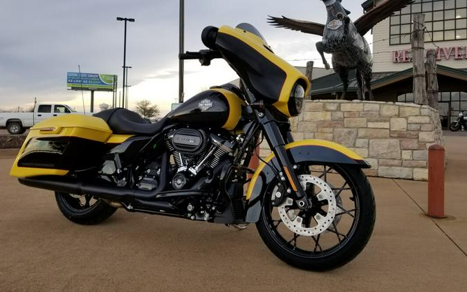 2023 Harley-Davidson® Street Glide® Special Industrial Yellow / Vivid Black