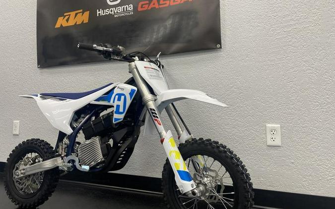 2024 Husqvarna® EE 5