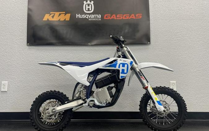 2024 Husqvarna® EE 5