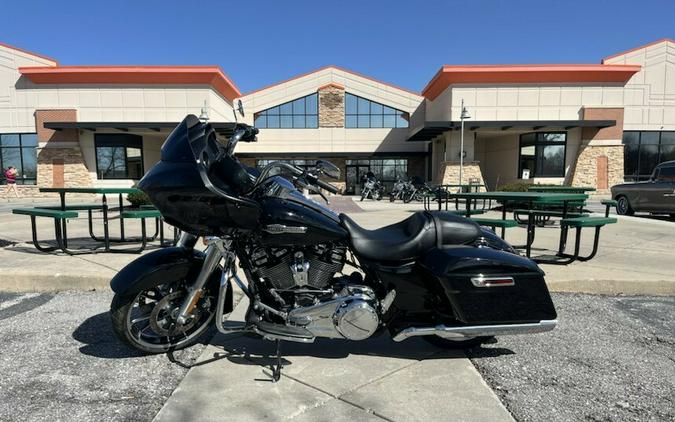 FLTRX 2023 Road Glide