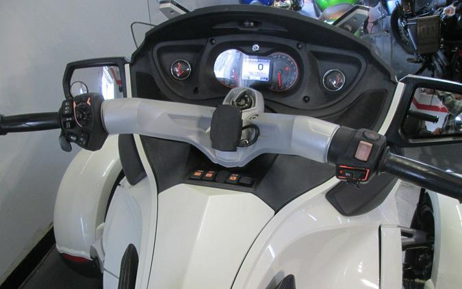 2012 Can-Am® Spyder Roadster RT-Limited