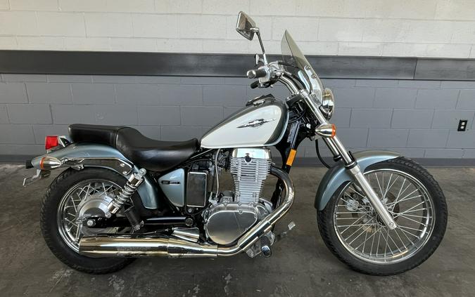 2013 Suzuki Boulevard S40