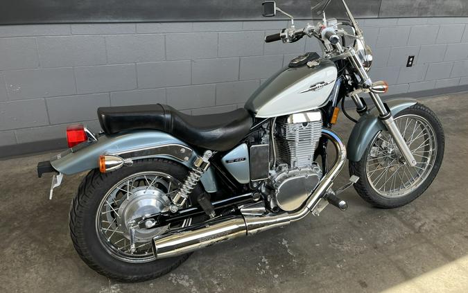 2013 Suzuki Boulevard S40