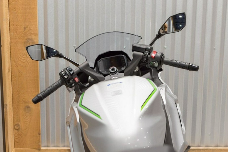 2024 Kawasaki Ninja 7 Hybrid ABS