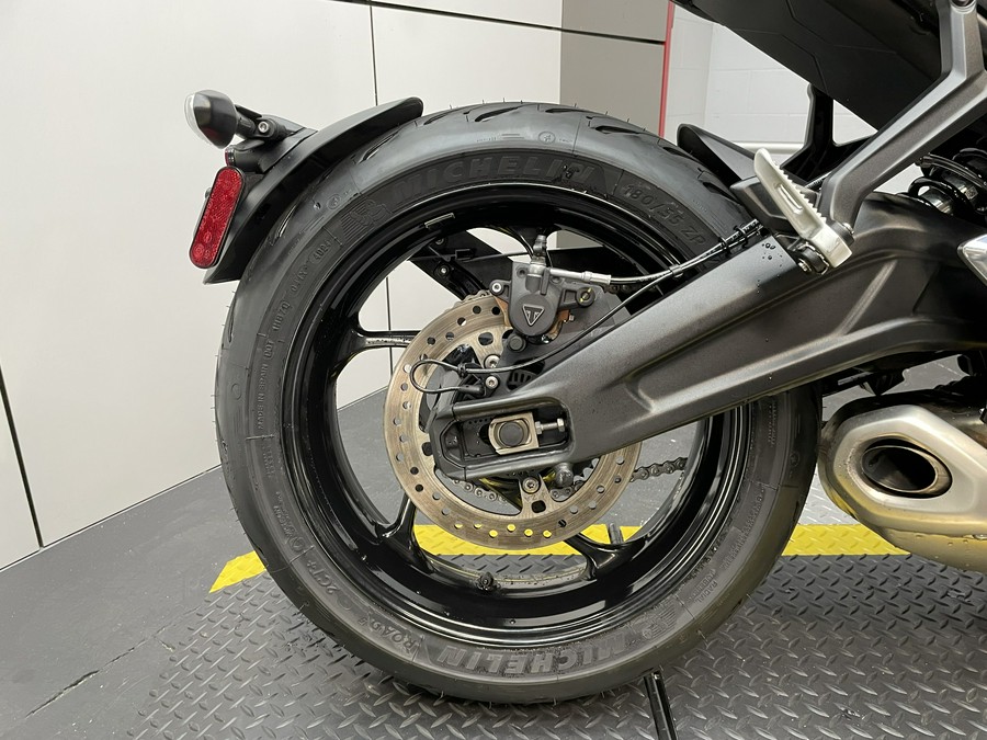 2025 Triumph Trident 660