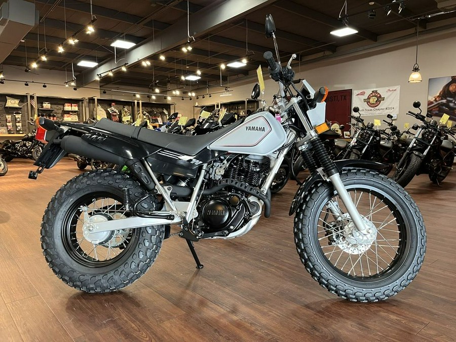 2025 Yamaha TW200