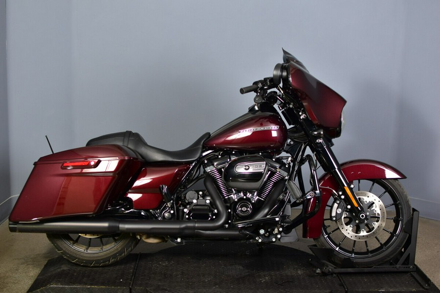 2018 Harley-Davidson Street Glide Special FLHXS