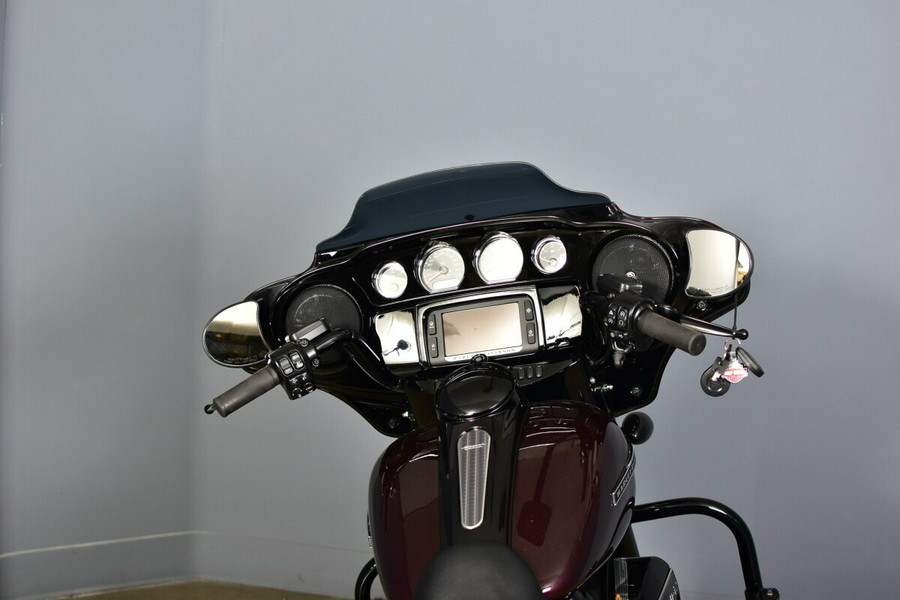 2018 Harley-Davidson Street Glide Special FLHXS