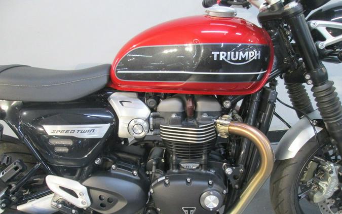 2020 Triumph Speed Twin 1200 Korosi Red/Storm Grey