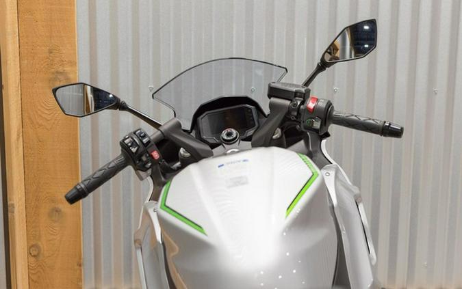 2024 Kawasaki Ninja 7 Hybrid ABS