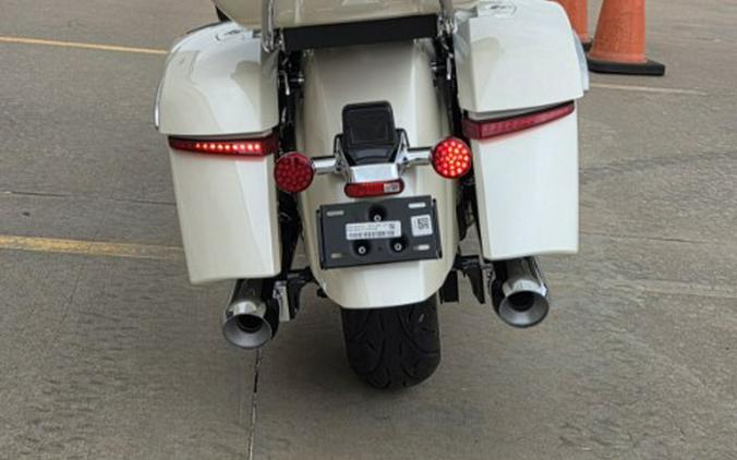 2026 Indian Motorcycle Pursuit® Limited Signature Series