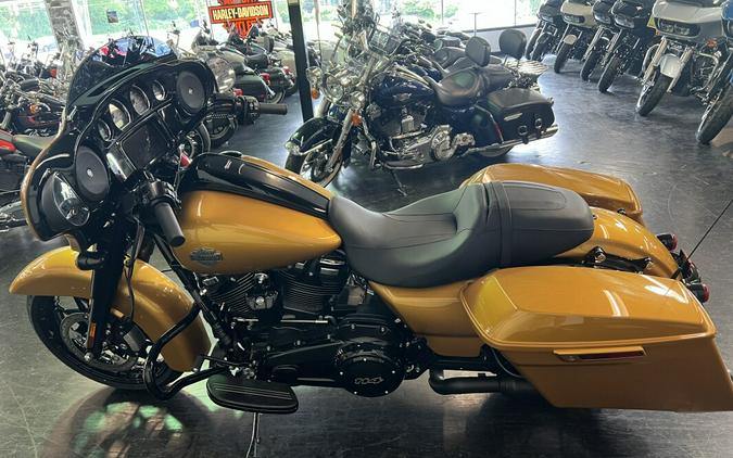 2023 Harley-Davidson Street Glide Special Prospect Gold – Black Finish FLHXS