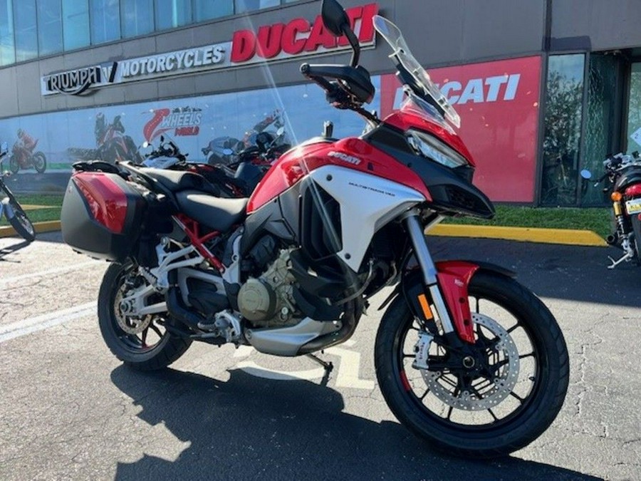 2022 Ducati Multistrada V4S Ducati Red / Alloy Wheels